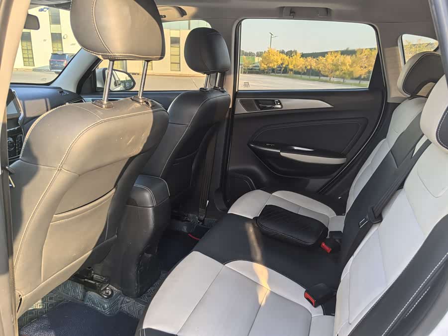 Changan CS35 2017 car image #9