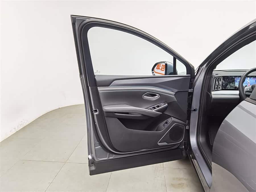 BYD SongL DM-i 2025 car image #9