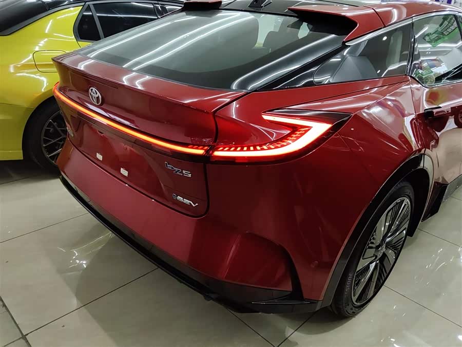 Toyota bZ5 2025 #9 Toyota bZ5 2025 car image #9