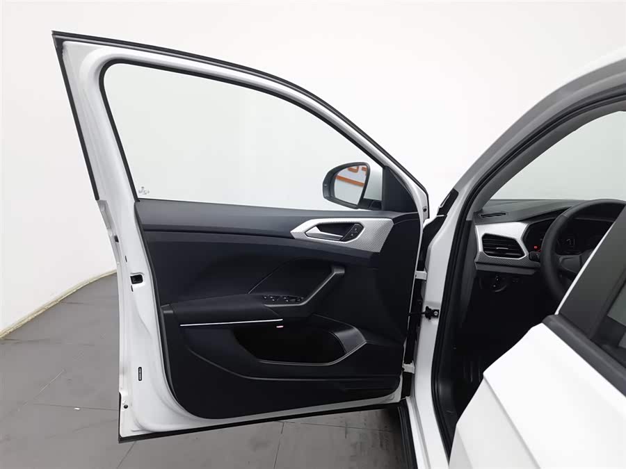 Volkswagen Tacqua 2021 car image #9