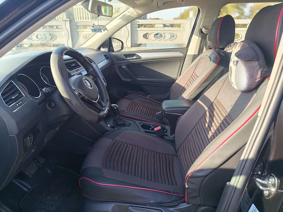 Volkswagen Tiguan L 2018 car image #9