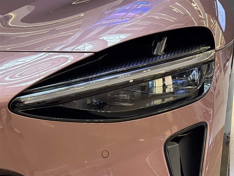 MI YU7 2025 car image #9