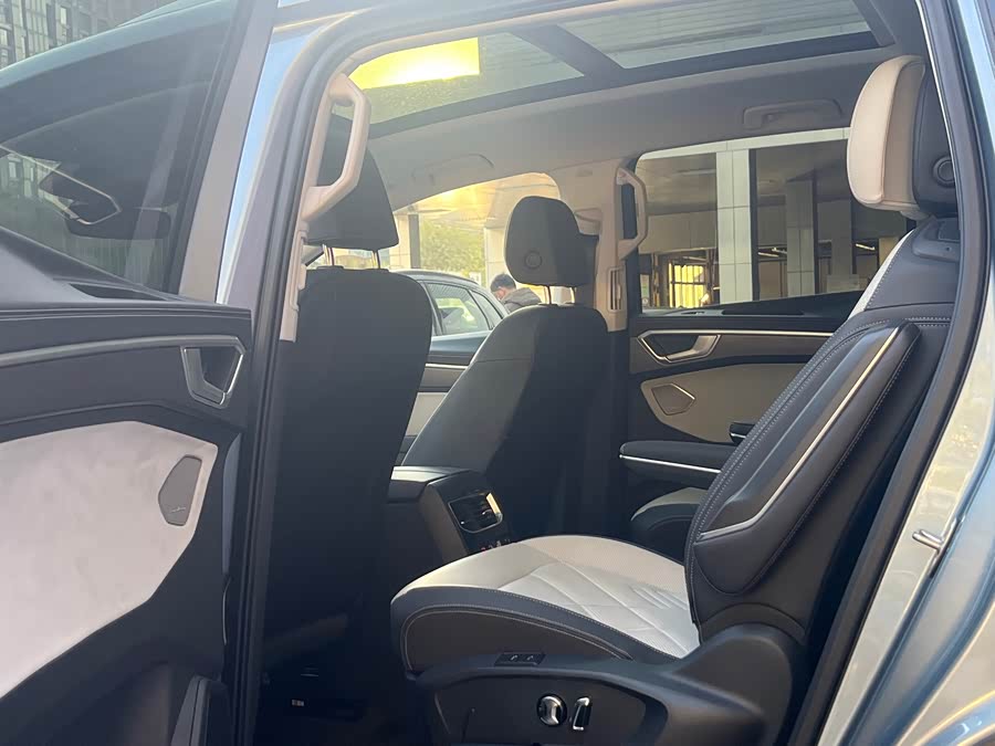 Volkswagen Talagon 2025 #9 Volkswagen Talagon 2025 immagine di auto #9