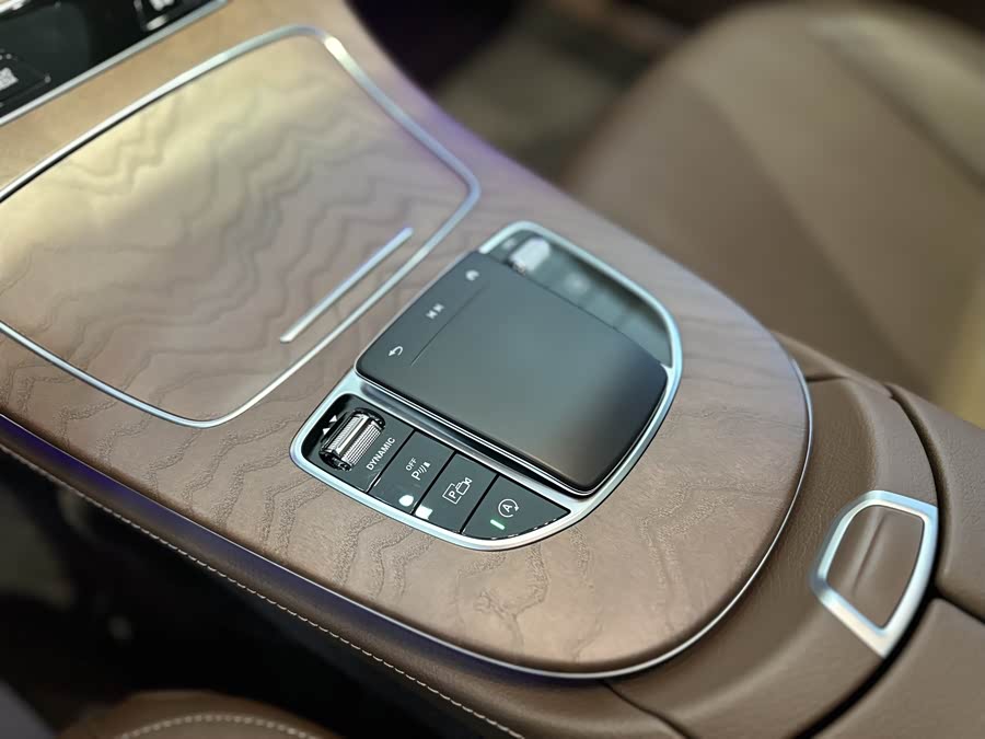 Mercedes-Benz E Class 2023 car image #9