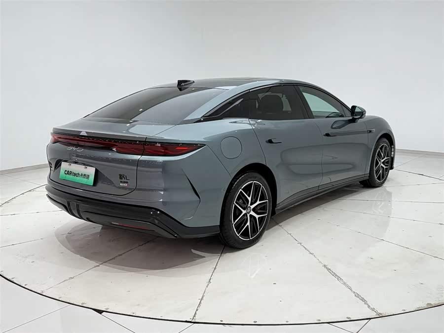 BYD HanL 2025 #9 BYD HanL 2025 car image #9