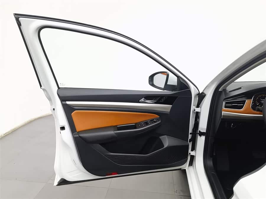 Volkswagen Bora 2023 car image #9