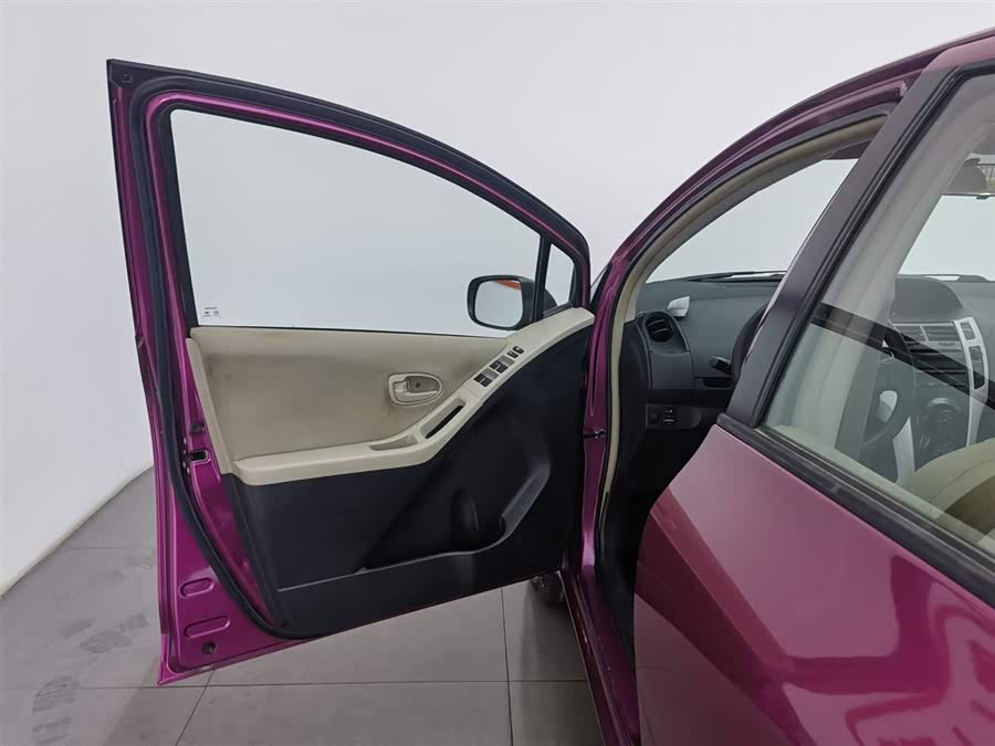 Toyota Yaris 2012 imagen de coche #9