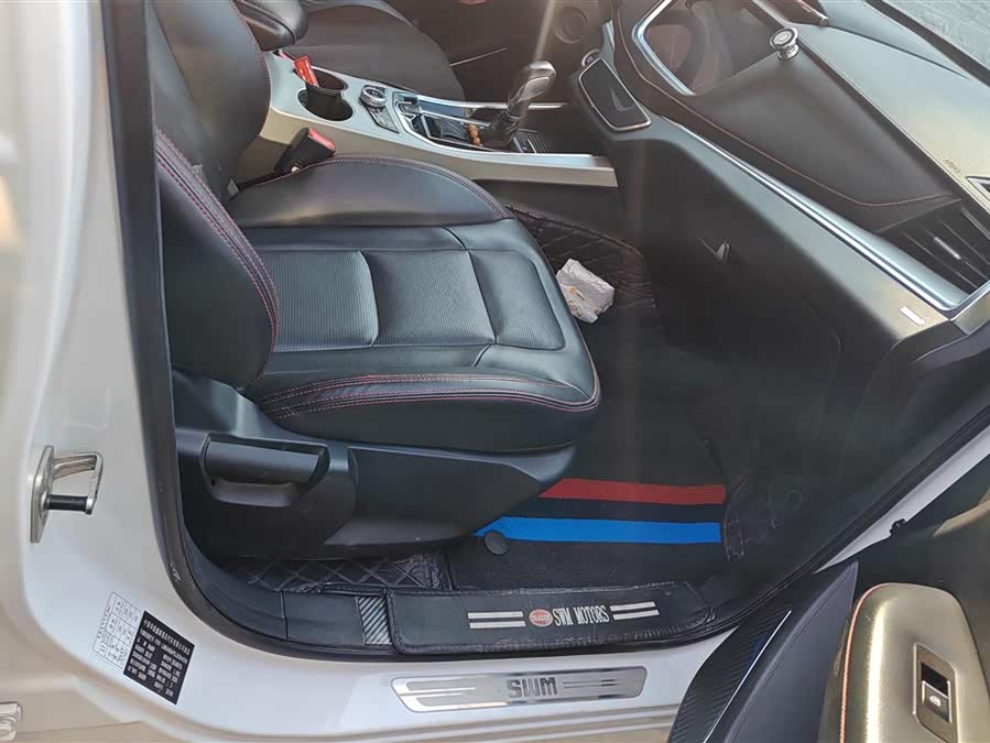 SWM斯威汽车 SWM斯威G01 2018 汽车图片 #9