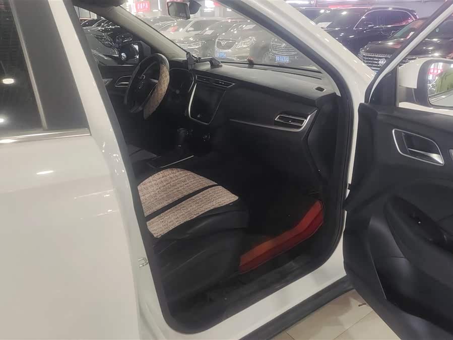 Roewe RX3 2021 изображение автомобиля #9