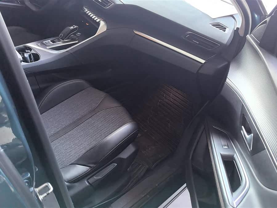 Peugeot 5008 2019 car image #9