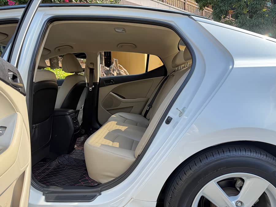 Kia K5 2019 immagine di auto #9