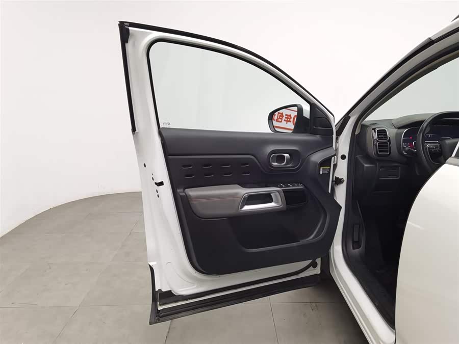 Citroen C5 AIRCROSS 2018 car image #9