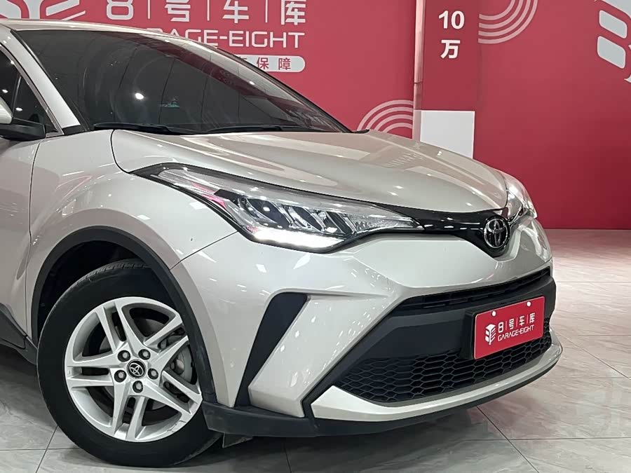 Toyota C-HR 2023 immagine di auto #9