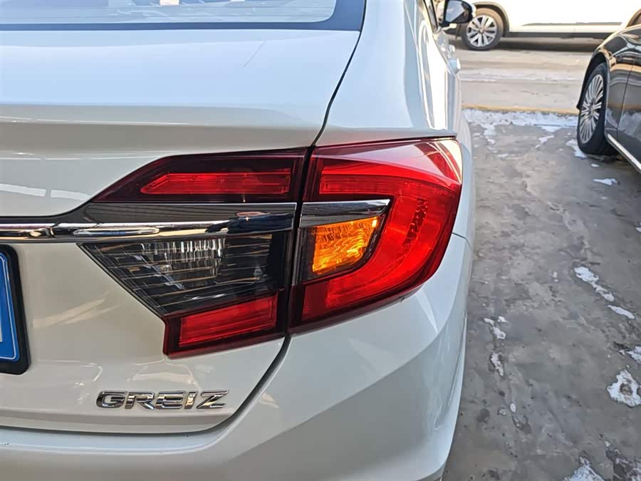 Honda Greiz 2019 изображение автомобиля #9