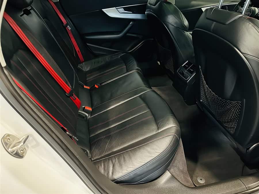 Audi A4L 2017 car image #9