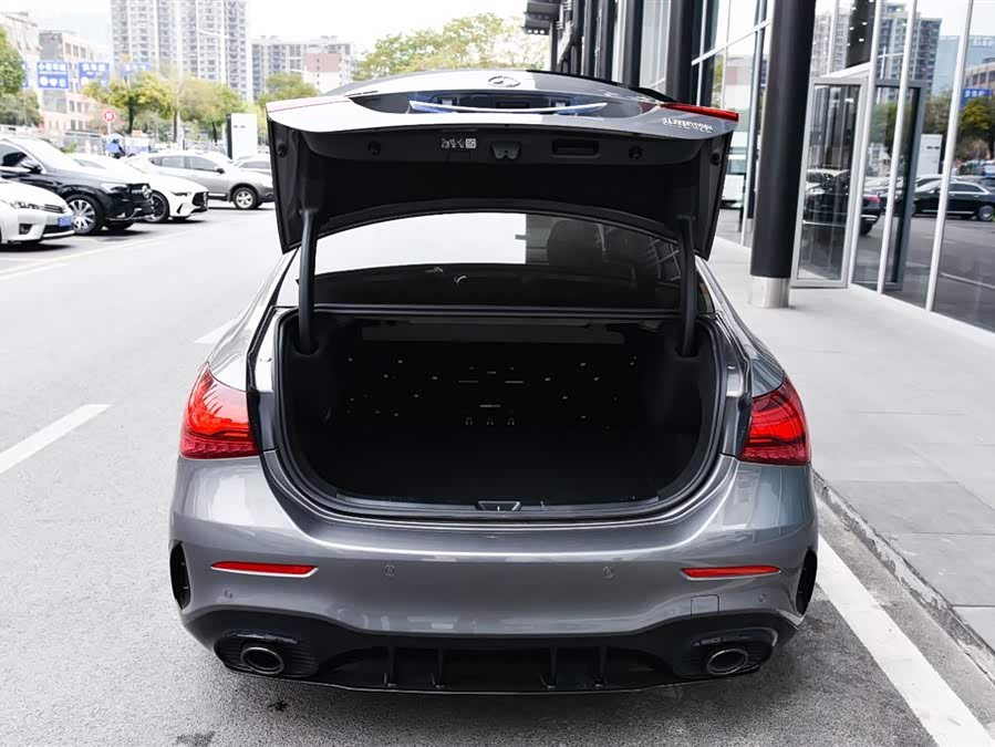 Mercedes-Benz A AMG 2025 #9 Mercedes-Benz A AMG 2025 صورة سيارة #9