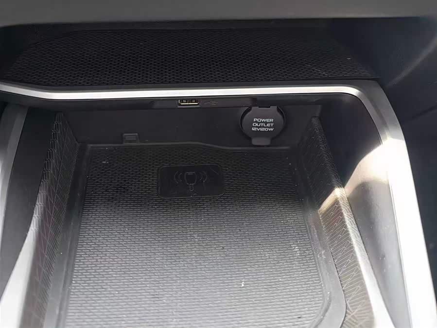 GEELY Emgrand 2022 #9 GEELY Emgrand 2022 car image #9