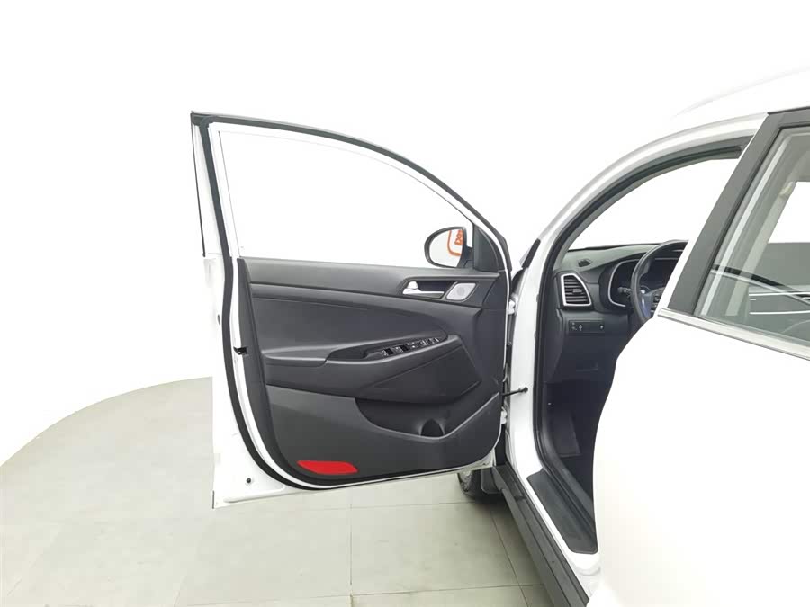 Hyundai Tucson 2020 car image #9