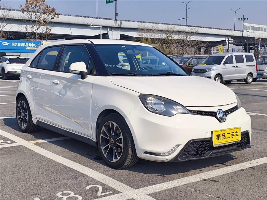MG 3 2015 car image #9
