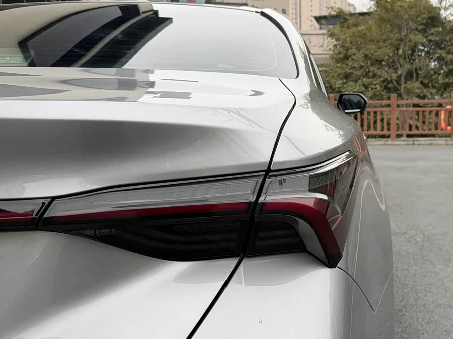 Toyota Avalon 2022 car image #9