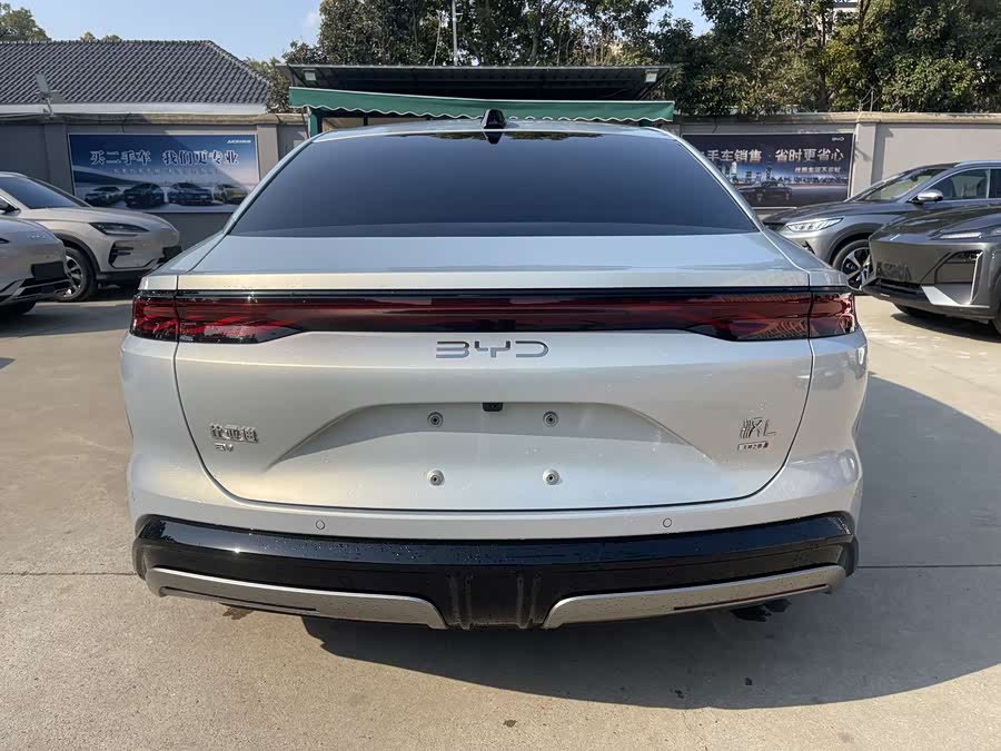 BYD HanL 2025 صورة سيارة #9