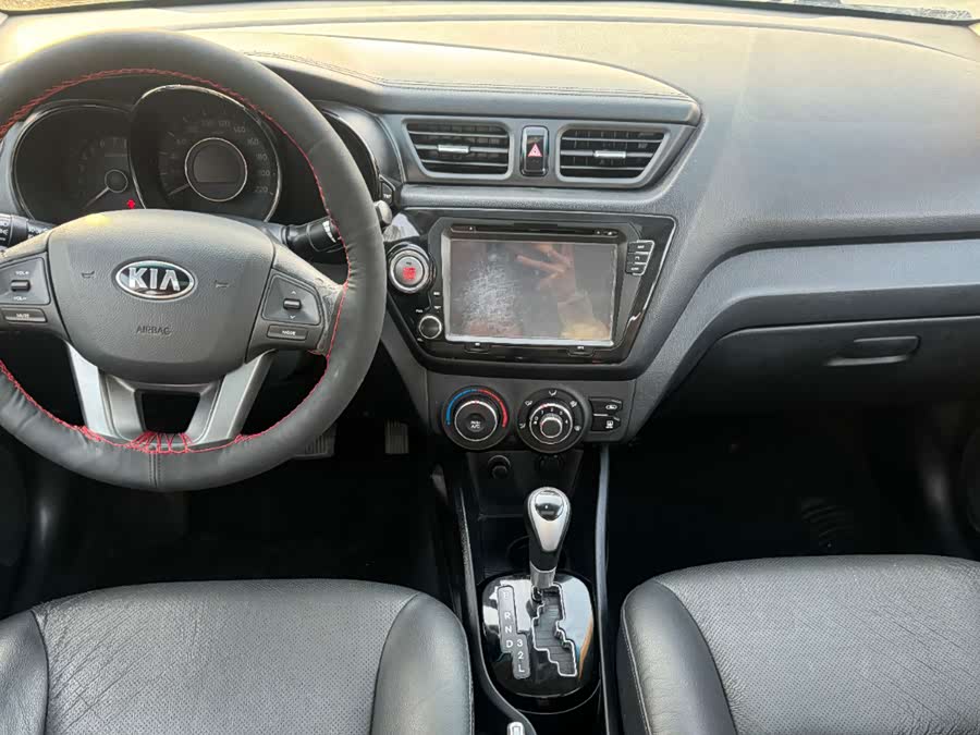 Kia K2 2013 image de voiture #9