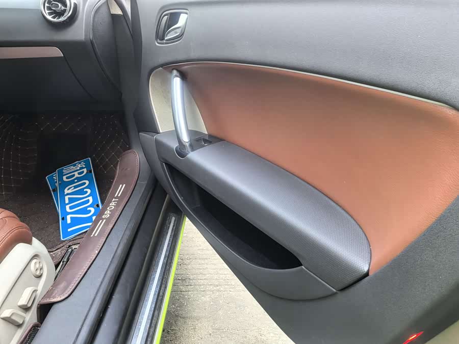 Audi TT 2009 car image #9