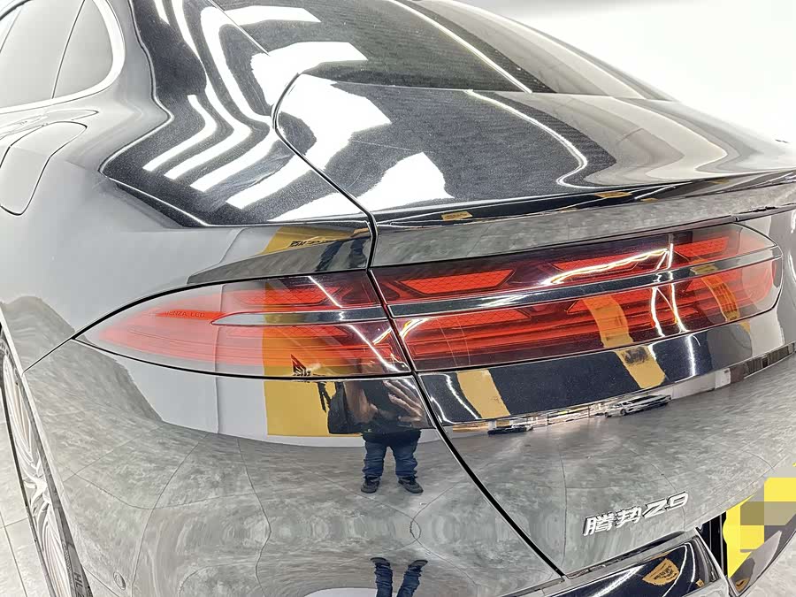 Denza Z9 2024 car image #9