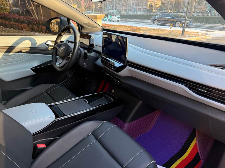 Volkswagen ID.4 X 2023 car image #9