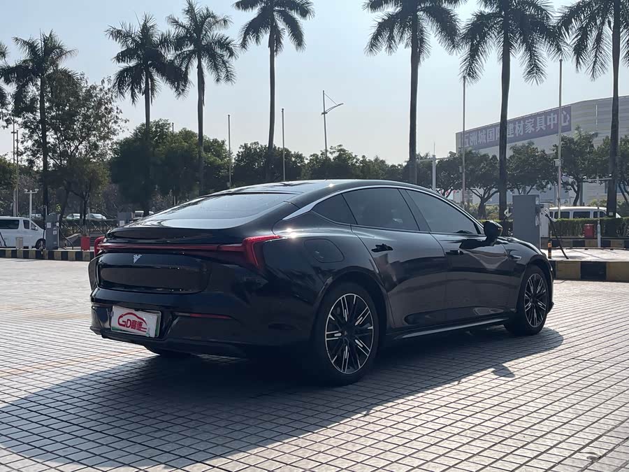 哪吒汽车 哪吒S 2023 汽车图片 #9