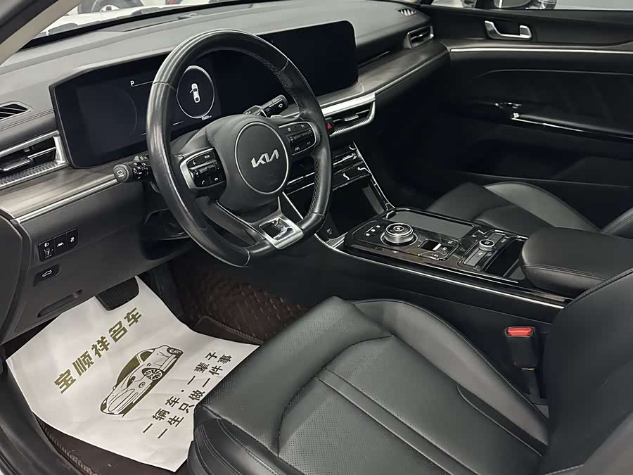 Kia K5 2022 car image #9