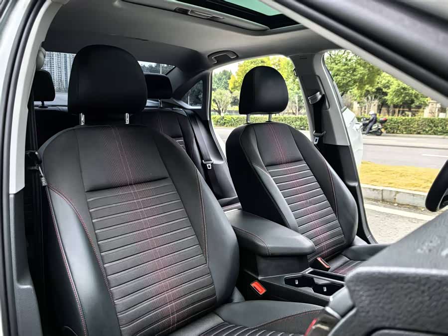 Volkswagen Lavida 2024 car image #9