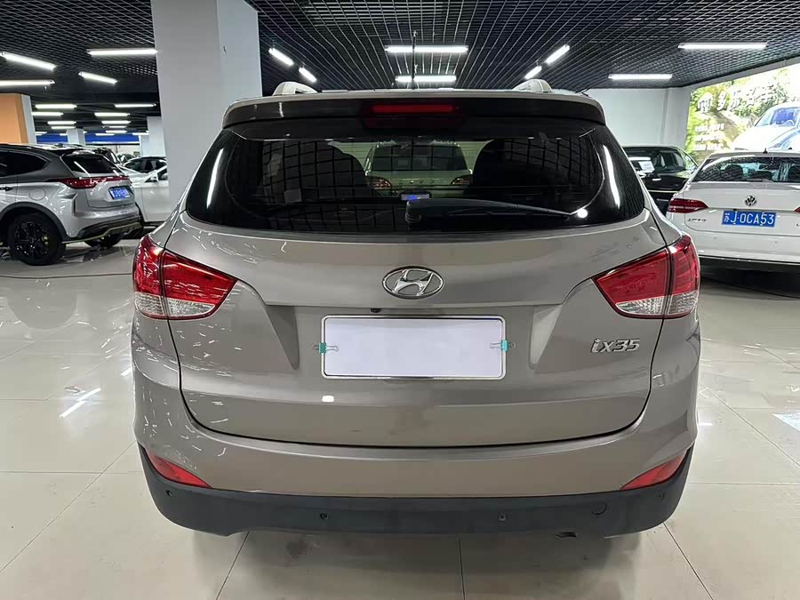 Hyundai ix35 2015 car image #9