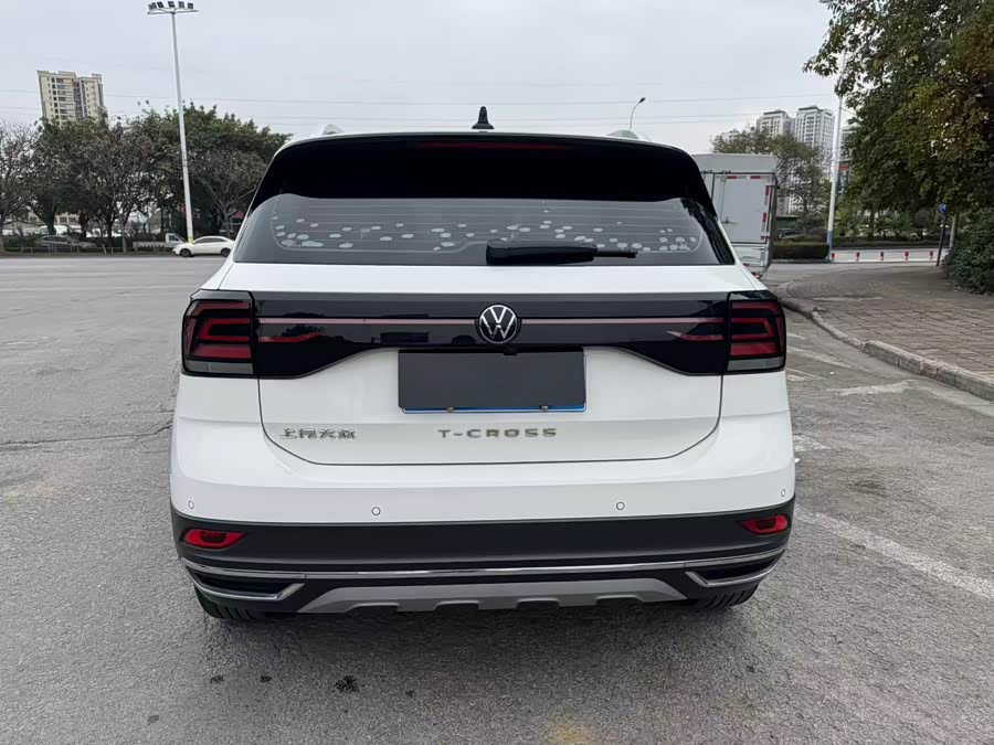 Volkswagen T-Cross 2021 car image #9