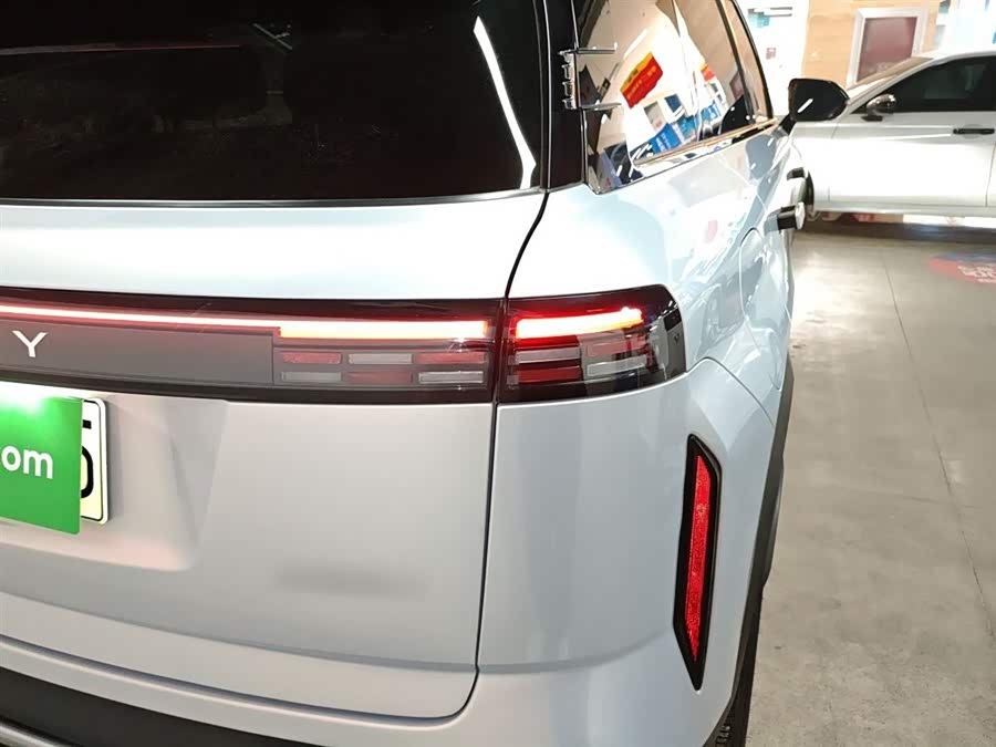 Chery Exploration 06 C-DM 2024 #9 Chery Exploration 06 C-DM 2024 car image #9