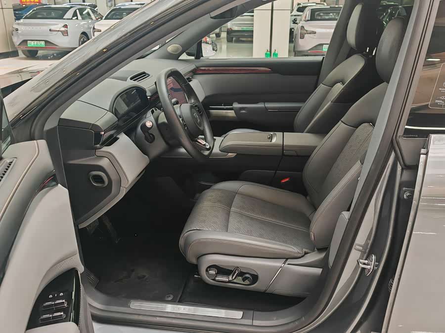 Zeekr 7X 2024 car image #9