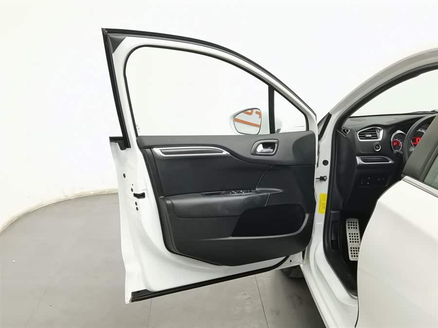 Citroen C4L 2016 imagen de coche #9