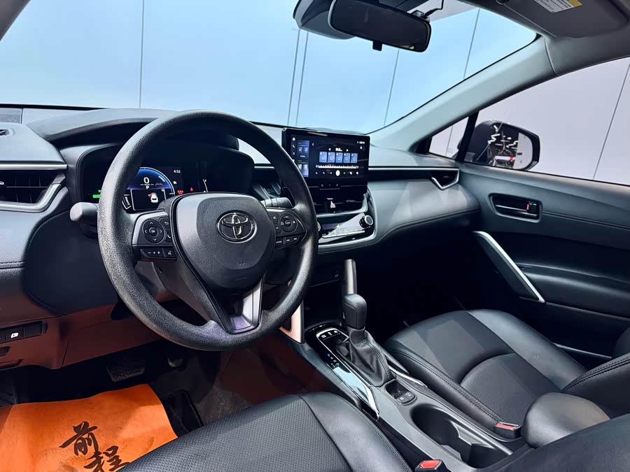 Toyota Corolla Cross 2024 immagine di auto #9