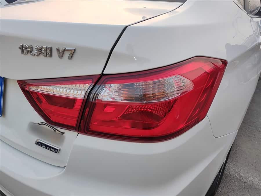 Changan Alsvin V7 2017 car image #9