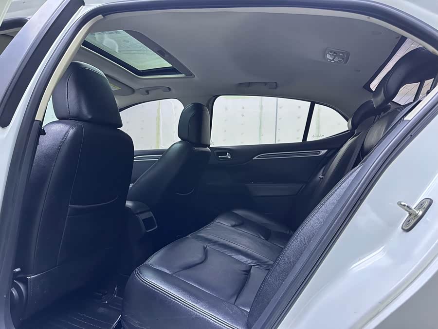 Citroen C4L 2013 immagine di auto #9