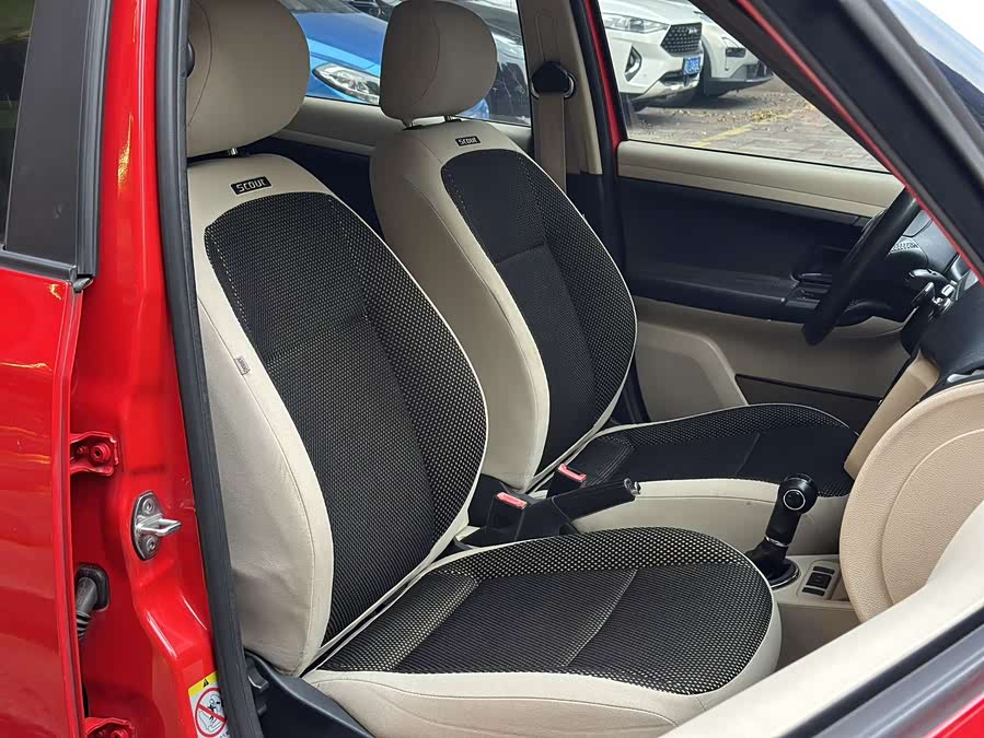 Skoda Fabia 2017 image de voiture #9