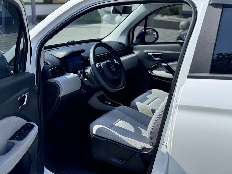 零跑汽车 零跑T03 2022 汽车图片 #9