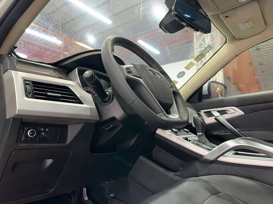 GEELY Boyue 2016 car image #9