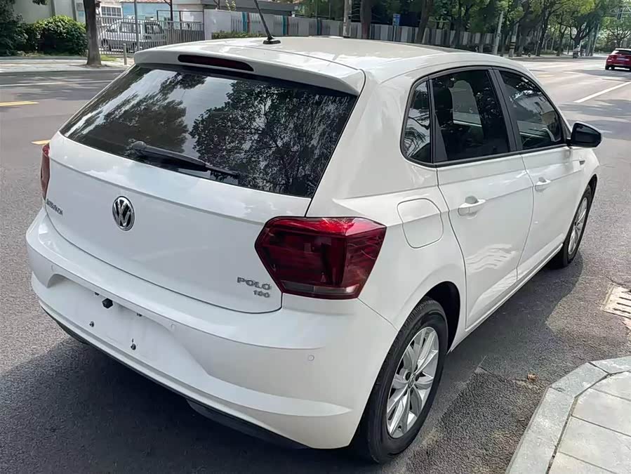 Volkswagen Polo 2019 car image #9