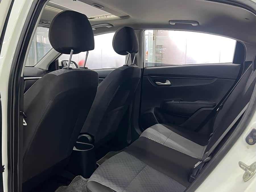 Kia 2017 car image #9