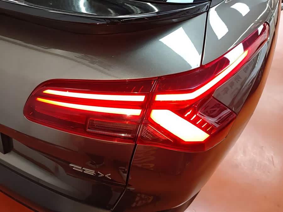 Citroen C5 X 2022 car image #9