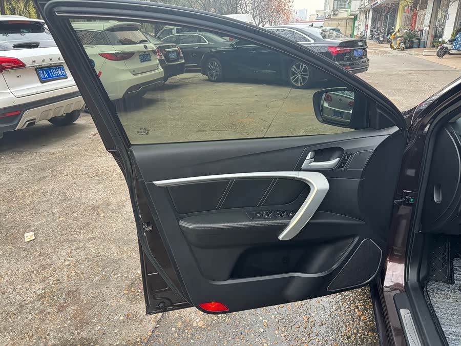 GEELY Emgrand 2016 car image #9