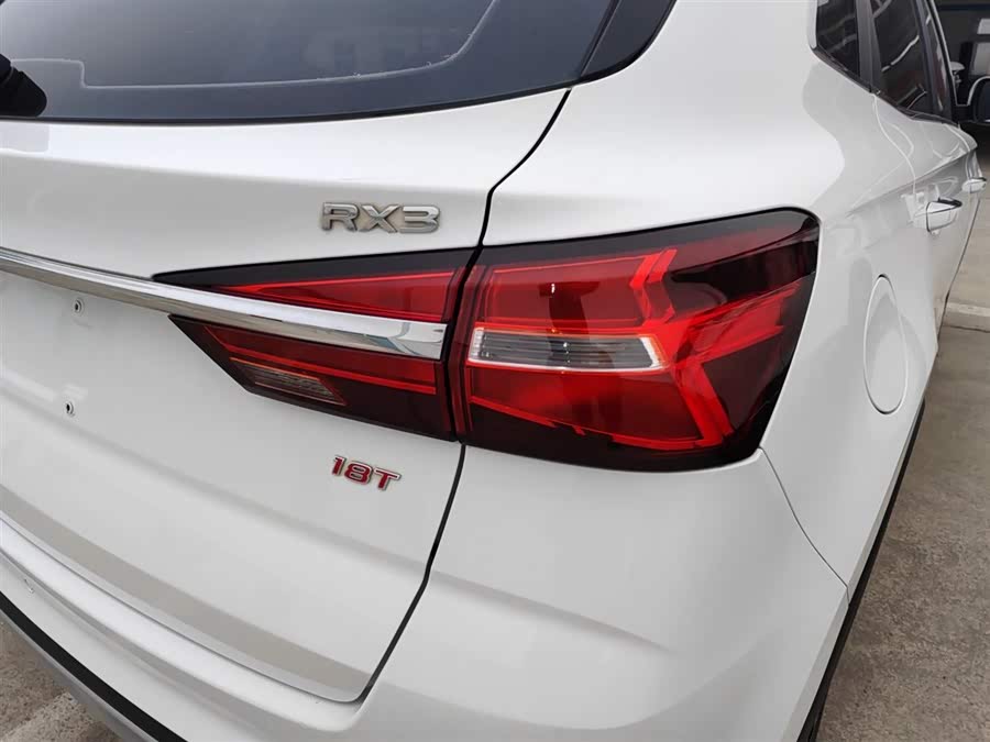 Roewe RX3 2018 изображение автомобиля #9