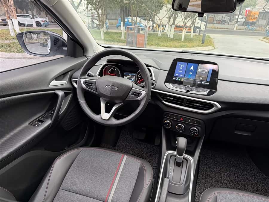 Chevrolet Tracker 2021 изображение автомобиля #9