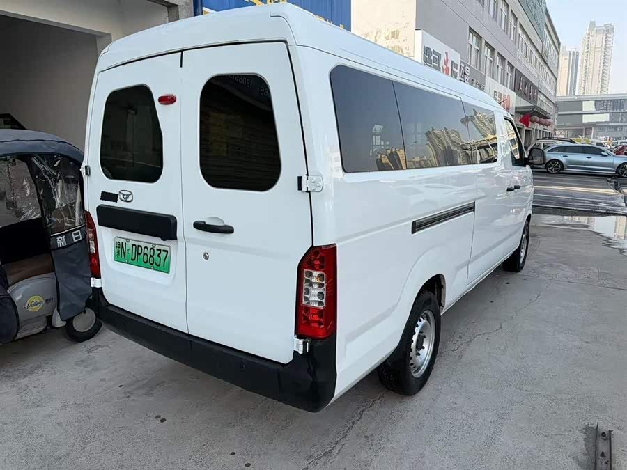 Kaiyi E7 2025 car image #9